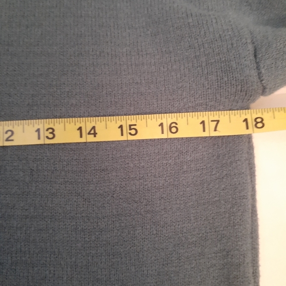 Kirundo sweater. Long sleeve turtleneck. Blueish green color. Nice Size M - Picture 6 of 8